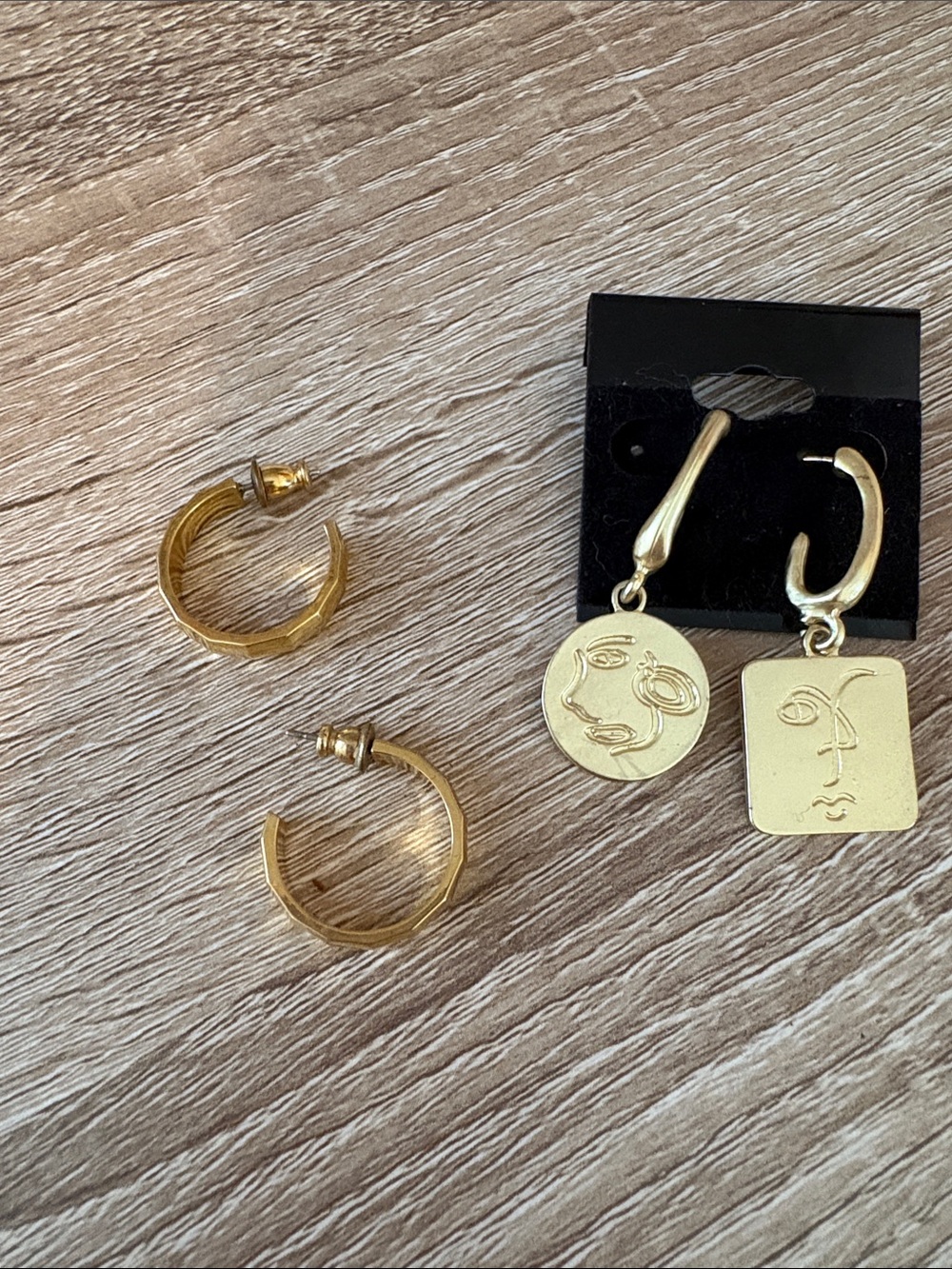Earrings Vintage of 2 set of earrings gold tone